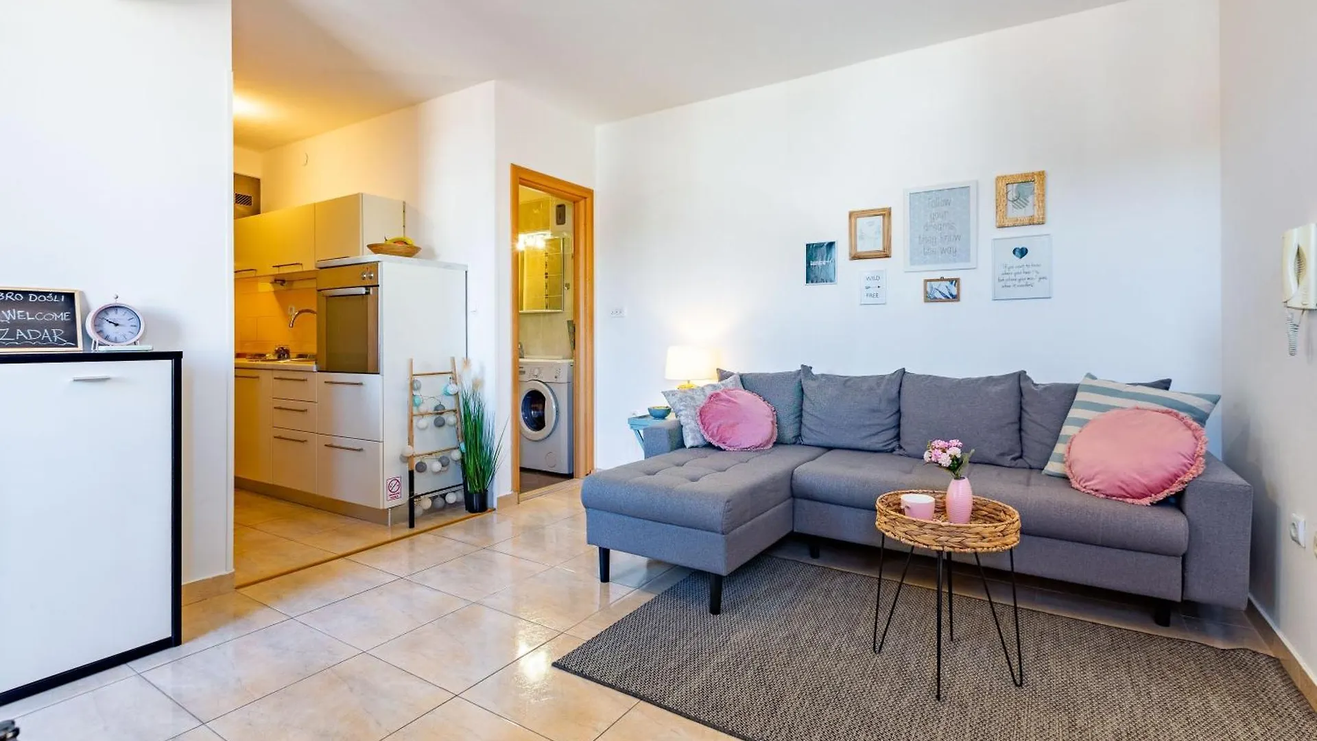 Four4 Apartment  Zadar